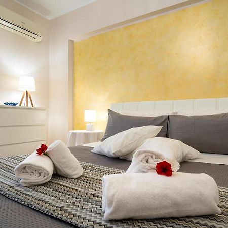 Loft Angolo Sul Mare Letojanni Eksteriør billede