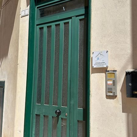 Loft Angolo Sul Mare Letojanni Eksteriør billede
